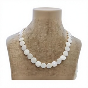 Fantaisie deux perles d'opale blanche à une rangée perles d'aspect simple pour les femmes pour la fonction porter collier de fête pour les femmes - Product Image 2