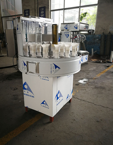 Machine à laver semi-automatique 32 têtes de pulvérisation d'eau rotative bon marché pour le recyclage des bouteilles en plastique pour animaux de compagnie de vin bouteille en <span class=keywords><strong>verre</strong></span> - Product Image 3