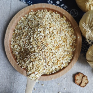 Gránulos de ajo triturado procesados al horno de Venta caliente deshidratados vegetales de raíz pelada envasados a granel granos secos de ajo <span class=keywords><strong>AD</strong></span> - Product Image 5
