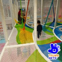 Structure de jeu intérieure en acier et tubes en nylon avec filet de sécurité, tour d'escalade, piscine à balles, pour centre commercial pour enfants, couleurs personnalisables