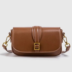 Женская Сумка-тофу с пряжкой - Product Image 6