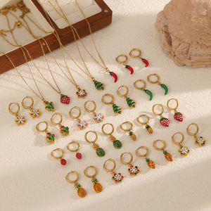 ชุดต่างหูและสร้อยคอรูปผลไม้คริสต์มาส สแตนเลสสตีล เครื่องประดับสำหรับงานปาร์ตี้ของผู้หญิง ทันสมัย ไม่ซ้ำใคร ใช้งานได้หลากหลาย - Product Image 2