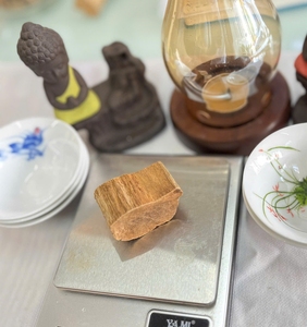 Premium Natural Thanh Ky Ky Nam Raw Cylinder High Oil Sinking Grade Ky Nam <b>Wood</b> <b>Piece</b> for Carving Collection Craft - Product Image 1