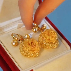 Light Luxury Rose Flower Stud Earrings Fashion <strong>High</strong>-<strong>end</strong> Copper Diamond Studded Flower Earrings <strong>Jewelry</strong> for Women - Product Image 4