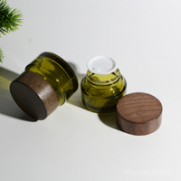 GIVELAMI 15g 30g 50g Pot en verre à épaule inclinée ambre vert olive avec couvercle en bois noir Protection UV Pot à crème avec couvercle en bois