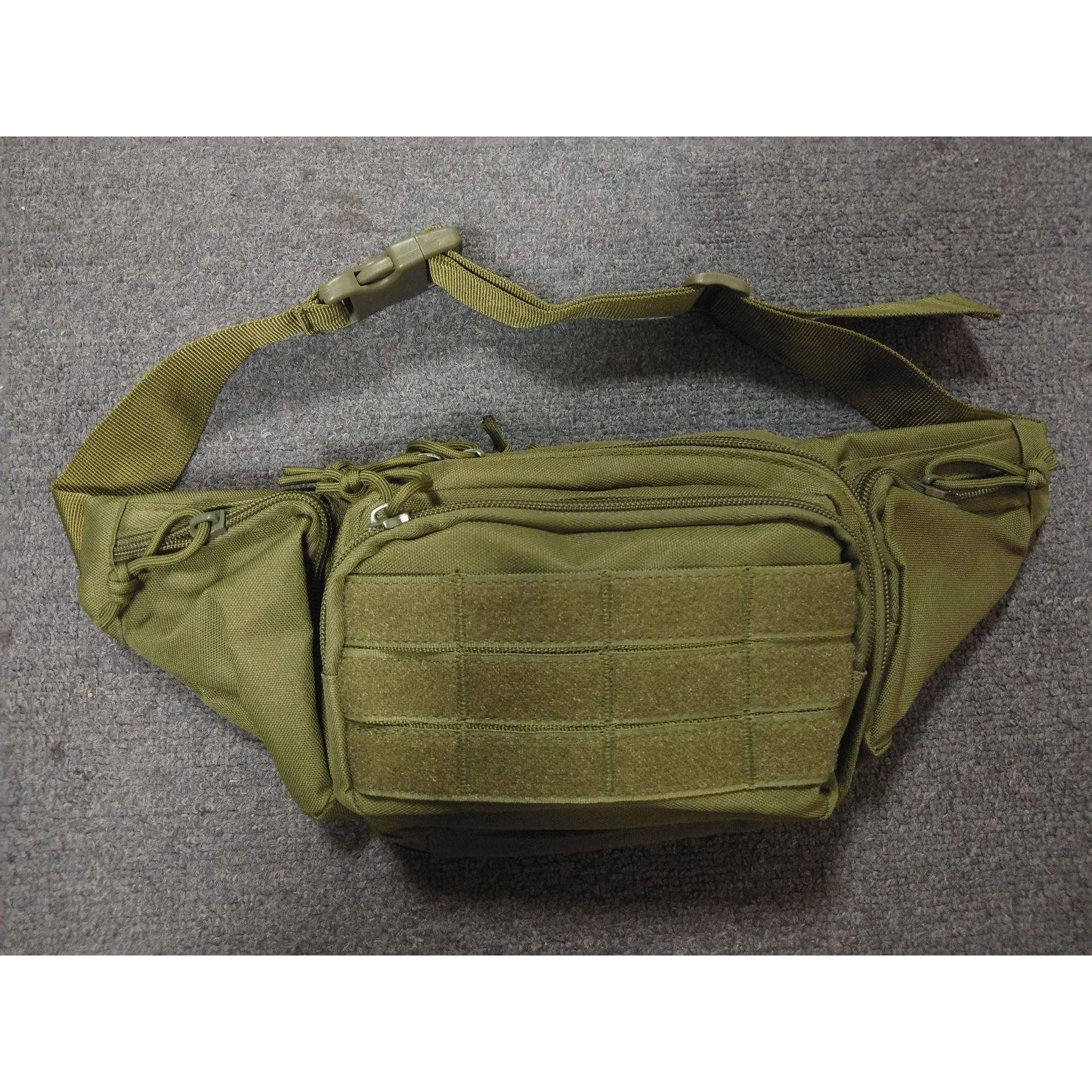 สีเขียวทหาร