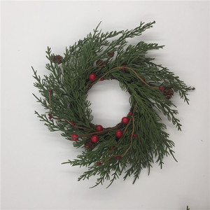 Couronne artificielle en cèdre vert de 10 pouces pour bougie, décoration de fenêtre et de maison - Product Image 4
