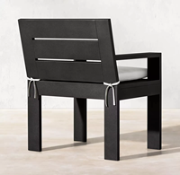 L'ensemble de table et de chaises de mobilier d'extérieur en aluminium de qualité supérieure est étanche au soleil pour les cours