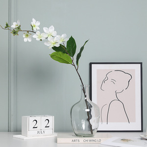 Fleurs artificielles de jasmin Ruilisi à tige unique en soie blanche pour la décoration de la maison et les accessoires de mariage - Product Image 1