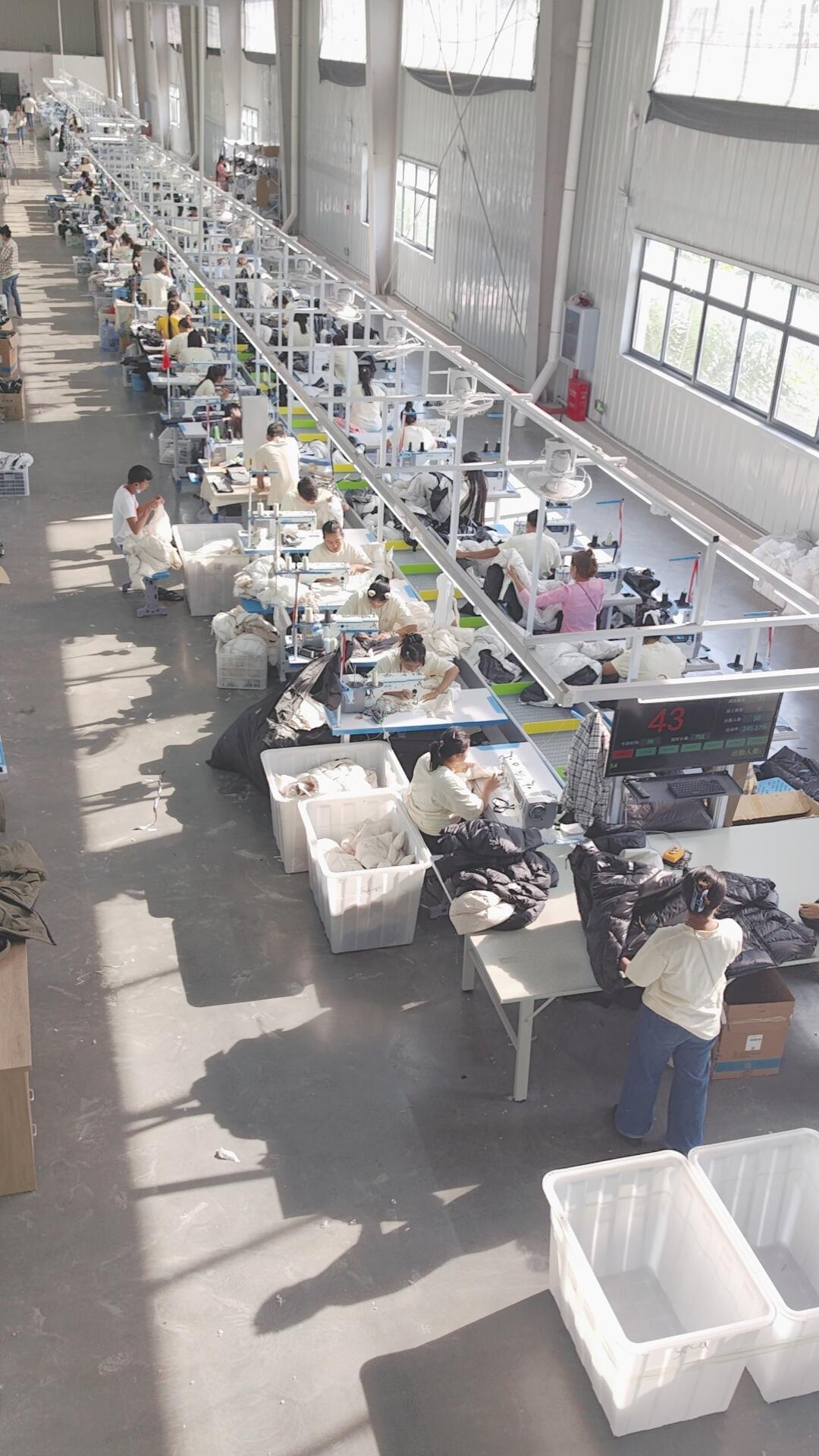 Dongguan Yunfeng Clothing Trading Co., Ltd. logo