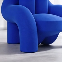 Fauteuil de salon sculptural et moelleux bleu roi, chaise d'appoint design pour salon, café, hôtel