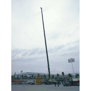 Grue sur camion ZTC1500 de 150 tonnes à flèche à 5 sections pour levage haute performance, hauteur de pointe maximale de 120 m, grue tout-terrain - Product Image 2