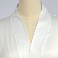 Vente en gros Robe de chambre en plumes pour femmes Robe de mariée en soie et satin fourrure Robe de chambre longue Lingerie Chemise de nuit Peignoir Vêtements de nuit personnalisés OEM