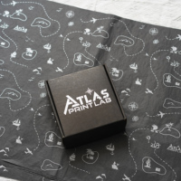 Boîte d'expédition rigide noire mate pour avion, avec logo UV personnalisé, emballage carton sur mesure