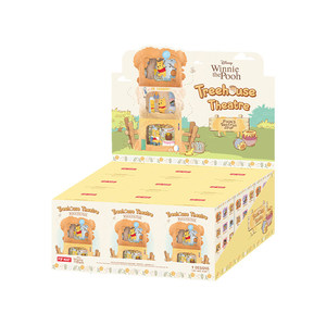 <span class=keywords><strong>Winnie</strong></span> <span class=keywords><strong>the</strong></span> <span class=keywords><strong>Pooh</strong></span>: Serie Teatro nella Casetta sull'Albero - Blind Box con Statuetta, Giocattolo, Ornamento, Regalo - Product Image 1
