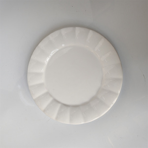 Ensembles d'assiettes à dîner en porcelaine blanche de haute qualité originaux d'usine Design plat <span class=keywords><strong>moderne</strong></span> pour mariages et fêtes - Product Image 2