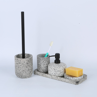 Décoration de luxe Accessoires pour la maison Ensemble de 5 pièces de salle de bain en résine imitation terrazzo moderne avec base