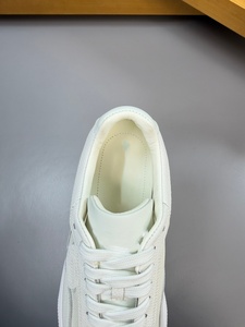Nouvelles baskets de luxe 2025 pour hommes et femmes, respirantes, antidérapantes, pour la course, avec boîte d'origine, style marche - Product Image 6