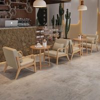 Combinaison Table et Chaises Commerciales 4 Personnes en Bois Massif Style Moderne Personnalisable pour Cafés, Bars, Gîtes et Salons de Thé