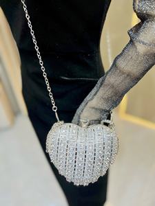 Sac <span class=keywords><strong>de</strong></span> soirée 2026 pour femme, pochette <span class=keywords><strong>de</strong></span> luxe en forme <span class=keywords><strong>de</strong></span> cœur, sac à main <span class=keywords><strong>de</strong></span> mariée élégant avec chaîne, sac à bandoulière en strass en forme <span class=keywords><strong>de</strong></span> cœur - Product Image 5