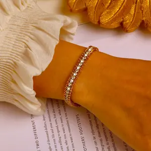 Nouvelle mode zircon coloré sans fade plaque d'or bracelet en acier inoxydable pour femmes