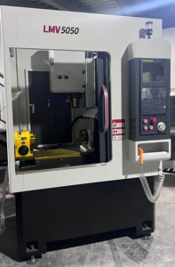 Machine de perçage et de taraudage à 5 axes de haute précision DK550 |   Centre d'usinage à bride verticale - Product Image 5