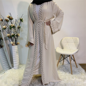Vêtements islamiques Abaya de couleur menthe avec perles, Abaya musulmane pour femmes de Dubaï, Abaya à ouverture frontale ornée de perles - Product Image 4
