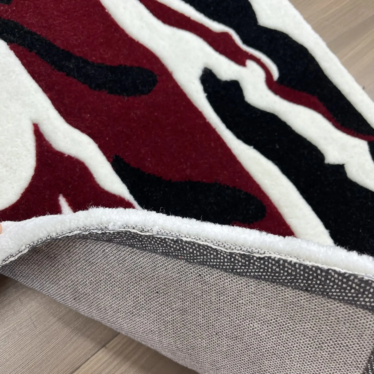 New Custom Design Logo Rug Commercial Handmade Carpet Custom Die Cut Tufted Rug