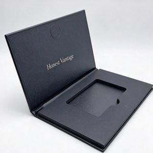Estuche para Tarjetas con Logotipo Personalizado de Alta Calidad Honest Vantage, Caja de Papel y Cartón con Estampado en Caliente y Serigrafía para Tarjetas VIP, de Crédito, Regalo y Membresía - Product Image 4