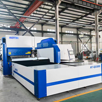 Machine de pliage de panneaux CNC hydraulique entièrement automatique avec engrenages et roulements pour le traitement de tôles d'aluminium