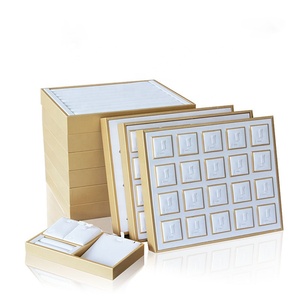 Cao cấp phong cách trắng vàng hỗn hợp đồ trang sức bằng da đạo cụ hiển thị và vòng bông tai vòng cổ mặt dây chuyền khay hiển thị - Product Image 1