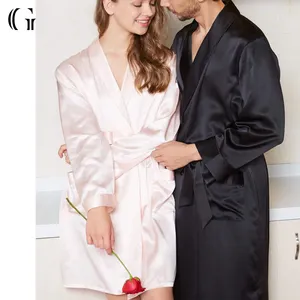 Großhandel passende Brautjungfer Roben Satin Dressing Kleider Paar Luxus Seide Robe