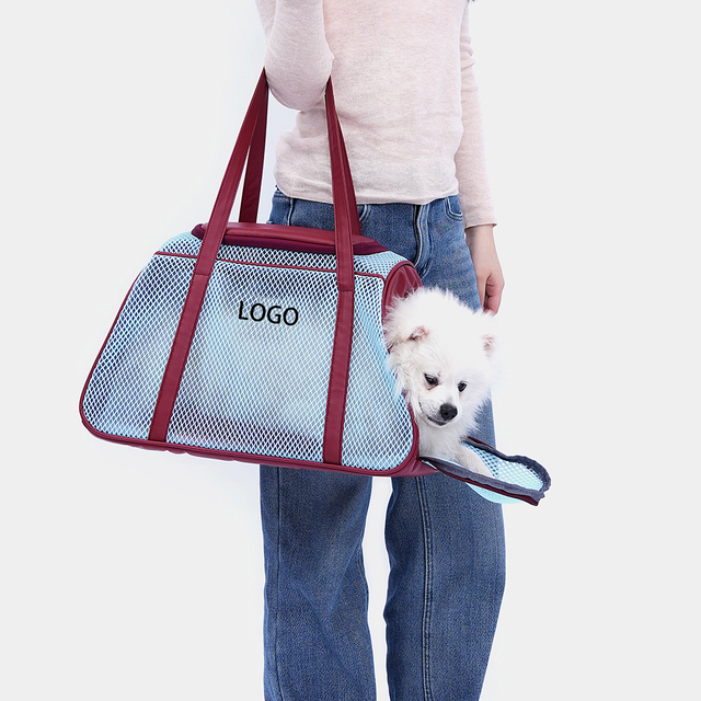 2026 New Pet Accessories Dog Carrier Bag Portable Pet Travel Bags Luxury Dog Bags Side Openning Leather Pet Bags Dog Travel Bags
