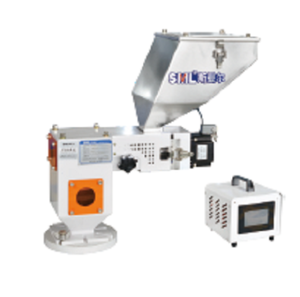 Volumetrische doseermachine voor het doseren, mengen en toevoeren van plastic recycle materiaal masterbatch voor blaasvormen - Product Image 1