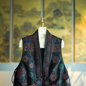 Diseño original <span class=keywords><strong>de</strong></span> <span class=keywords><strong>ropa</strong></span> para <span class=keywords><strong>mujer</strong></span> con bordado <span class=keywords><strong>de</strong></span> seda Xiangyun, chaleco versátil <span class=keywords><strong>de</strong></span> organza con patchwork en estilo tradicional 7803 - Product Image 2
