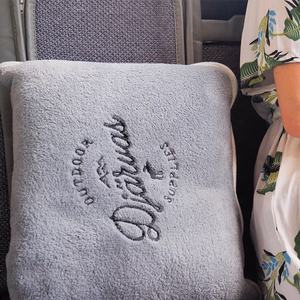 جديد متعدد الوظائف وسادة المحمولة خفيفة الوزن سيارة السفر طوي 2 في 1 وسادة بطانية - Product Image 4