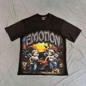 Camisetas de hombre American High Street Hot Diamond, estilo Hip Hop, con gráfico en relieve, manga corta, 240 gramos, estampado de ángel con emociones mixtas, diseño de diseñador. - Product Image 1