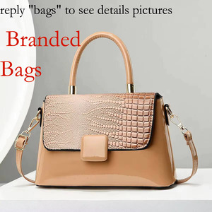 Bolso de hombro clásico de charol de cocodrilo para mujer - Product Image 3