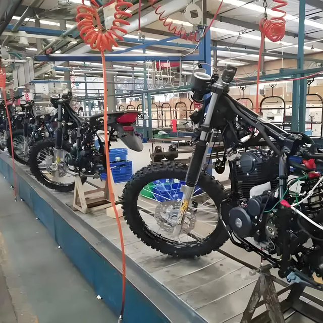 Semi-Automatic Motorcycle Assembly Line with Slat Chain Conveyor 50 Units/Hour