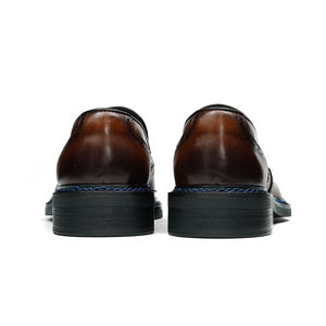 Chaussures en cuir à enfiler avec pompons d'affaires Mocassins de grande taille Chaussures en cuir décontractées pour hommes - Product Image 4