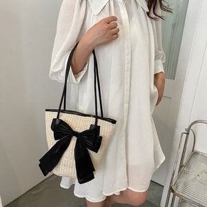 Sac à bandoulière mignon en forme de dessin animé pour produits avec livraison gratuite, pochette tressée en rotin ou Midollino - Product Image 4