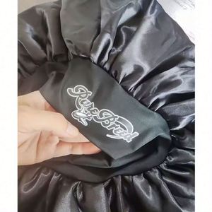 Bonnet de nuit en satin de haute qualité, 36 cm, avec logo de créateur, double couche, élastique irréversible, large bande, personnalisé - Product Image 3