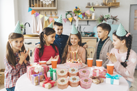 Boîte d'emballage à motif donuts pour bonbons de mariage, boîtes à friandises en gros pour boulangerie, boîte cadeau avec fenêtres transparentes