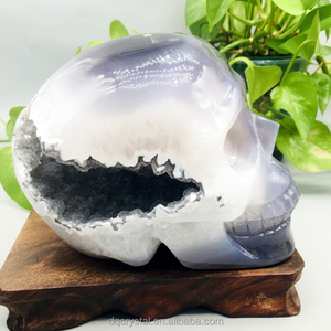 جمجمات جيود عقيق منحوتة يدويًا طبيعية للبيع بالجملة جمجمات كريستال للشفاء جمجمات عقيق عالية الجودة للزينة - Product Image 3