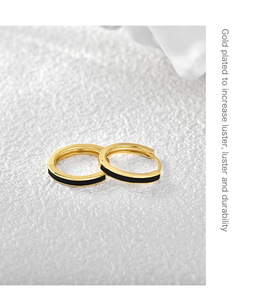Aros Grandes de Cobre con Baño de Oro, Diseño Minimalista y Moderno, con Perlas y Diamantes, para Regalo Religioso o de Fiesta - Product Image 3