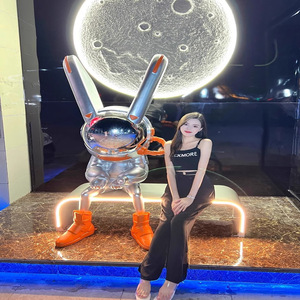 Robbi ánh trăng thỏ sáng sợi thủy tinh sàn Điêu Khắc Trung tâm mua sắm KTV trang trí sang trọng Internet người nổi tiếng nhựa thủ công mỹ nghệ - Product Image 3