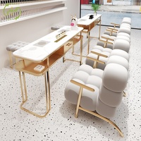 Ensemble table et chaise de manucure pour salon de beauté
