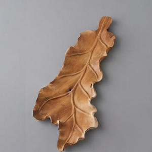 Assiette décorative en bois faite à la main en forme de feuille, grain de bois naturel, design élégant, vaisselle pour la maison, les mariages, les événements et les restaurants - Product Image 1
