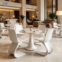 Ensemble de salle à manger de luxe moderne en fibre de verre, design sculptural, couleur personnalisée, écologique, pour hôtels et espaces publics de centres commerciaux