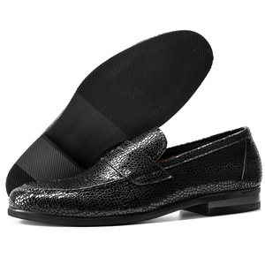 Chaussures habillées classiques italiennes noires à lacets en cuir de vachette de luxe de haute qualité pour hommes, idéales pour la vente en gros et les soirées. - Product Image 1